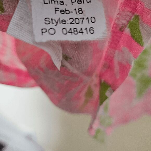 Lilly Pulitzer Etta V neck In Tidal Wave Pineapple Print Short Sleeve Shirt Wome - Picture 6 of 6